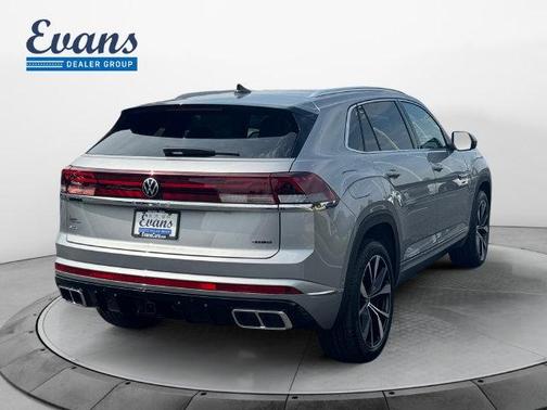 Silver Mist Metallic 2026 Volkswagen Atlas Cross Sport 2.0T SEL Premium R-Line