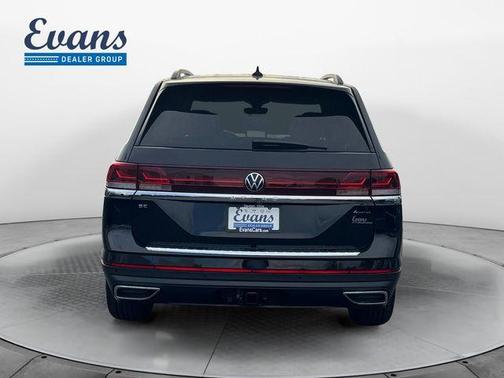 Deep Black Pearl 2026 Volkswagen Atlas 2.0T SE W/TECHNOLOGY