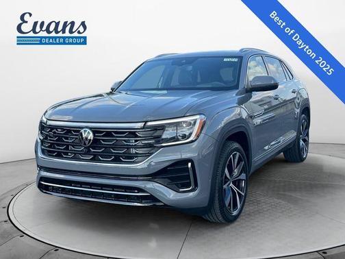 Pure Gray 2026 Volkswagen Atlas Cross Sport 2.0T SEL Premium R-Line