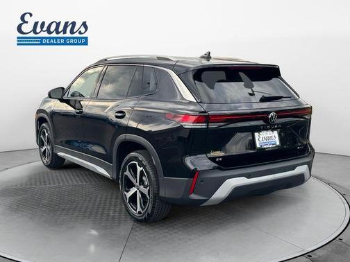 Deep Black Pearl 2026 Volkswagen Tiguan 2.0T SE