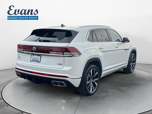 Opal White Pearl 2026 Volkswagen Atlas Cross Sport 2.0T SEL Premium R-Line