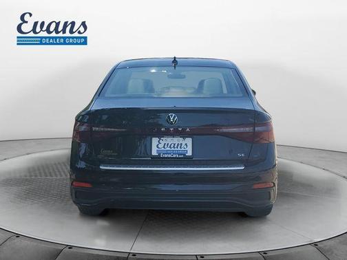 Deep Black Pearl Effect 2026 Volkswagen Jetta 1.5T SE