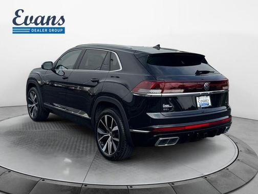 Deep Black Pearl 2026 Volkswagen Atlas Cross Sport 2.0T SEL Premium R-Line