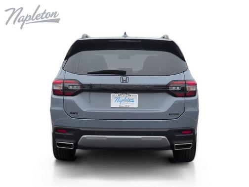 Sonic Gray Pearl 2026 Honda Pilot Touring 8-Passenger