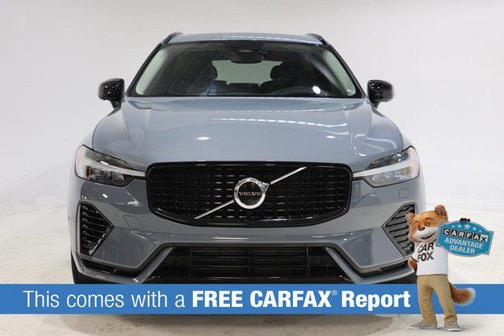 Thunder Grey Metallic 2023 Volvo XC60 Recharge Plug-In Hybrid T8 Ultimate Dark Theme