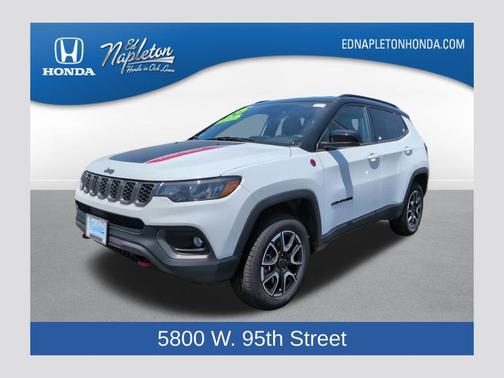Bright White Clearcoat 2025 Jeep Compass Trailhawk