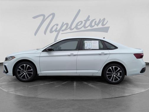 Pure White 2025 Volkswagen Jetta 1.5T Sport