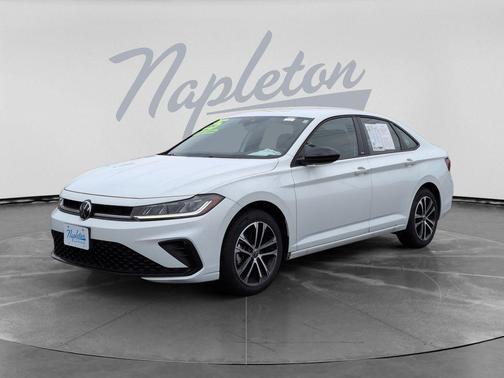 Pure White 2025 Volkswagen Jetta 1.5T Sport