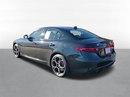 2022 Alfa Romeo Giulia Veloce