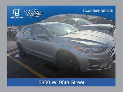 Iconic Silver Metallic 2020 Ford Fusion SE