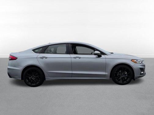 Iconic Silver Metallic 2020 Ford Fusion SE