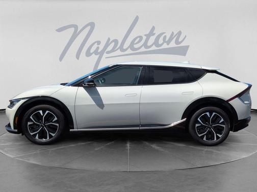 Glacier 2022 Kia EV6 Wind