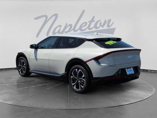 Glacier 2022 Kia EV6 Wind