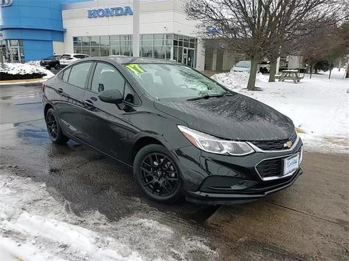 Mosaic Black Metallic 2017 Chevrolet Cruze LS