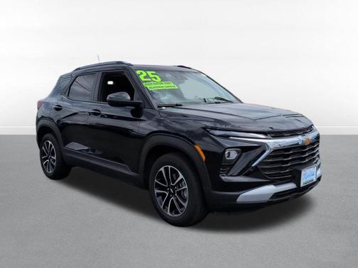 Mosaic Black Metallic 2025 Chevrolet Trailblazer LT