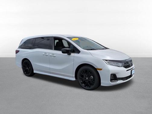 Platinum White Pearl 2026 Honda Odyssey Sport-L