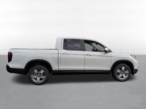 Platinum White Pearl 2026 Honda Ridgeline RTL