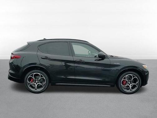 2022 Alfa Romeo Stelvio Ti