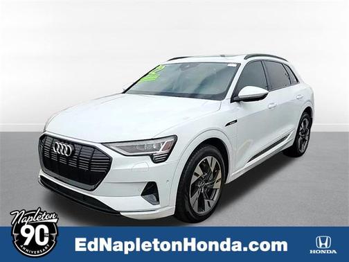 2022 Audi e-tron Premium