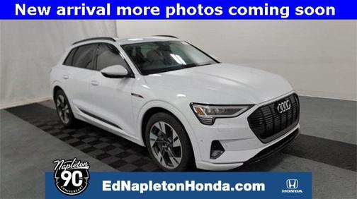 2022 Audi e-tron Premium