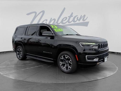 Diamond Black Crystal Pearlcoat 2023 Jeep Wagoneer Series III 4x4