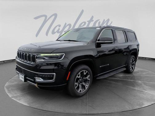Diamond Black Crystal Pearlcoat 2023 Jeep Wagoneer Series III 4x4
