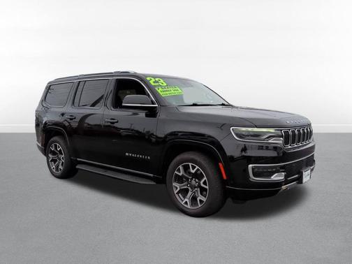 Diamond Black Crystal Pearlcoat 2023 Jeep Wagoneer Series III 4x4