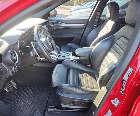 2022 Alfa Romeo Stelvio Ti