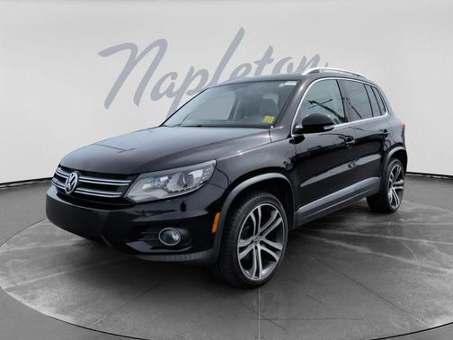 Deep Black 2017 Volkswagen Tiguan 2.0T SEL