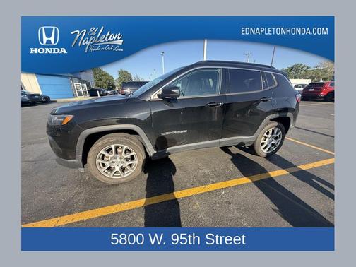 Diamond Black Crystal Pearlcoat 2022 Jeep Compass Latitude Lux