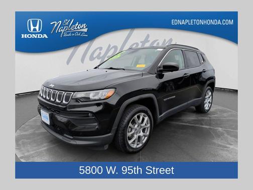Diamond Black Crystal Pearlcoat 2022 Jeep Compass Latitude Lux