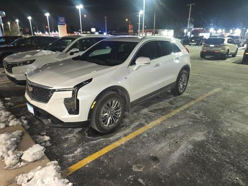 2024 Cadillac XT4 Premium Luxury