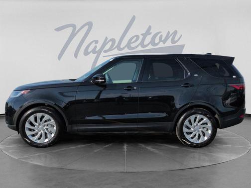Santorini Black Metallic 2025 Land Rover Discovery P300 S
