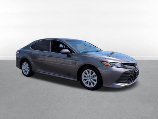 Predawn Gray Mica 2018 Toyota Camry LE