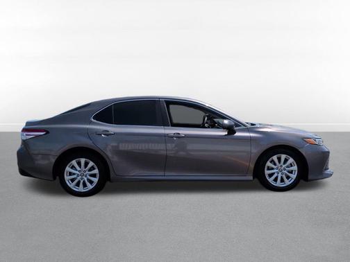 Predawn Gray Mica 2018 Toyota Camry LE