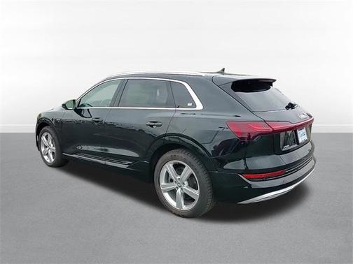 2019 Audi e-tron Premium Plus