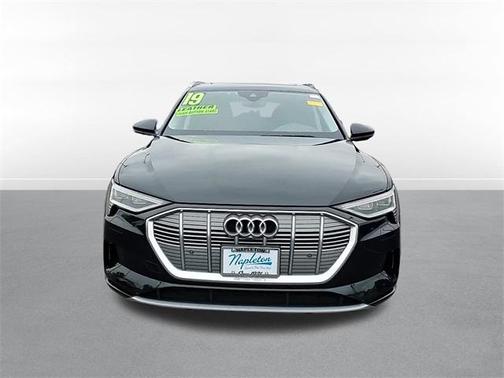 2019 Audi e-tron Premium Plus