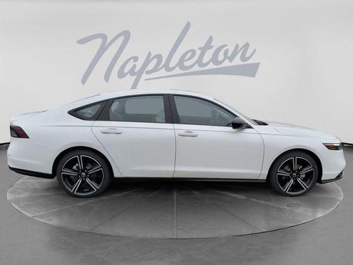 Platinum White Pearl 2026 Honda Accord SE