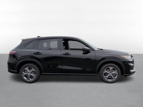 Crystal Black Pearl 2027 Honda HR-V LX
