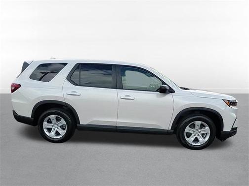 2023 Honda Pilot AWD LX