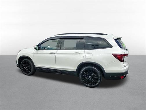 2022 Honda Pilot AWD Black Edition