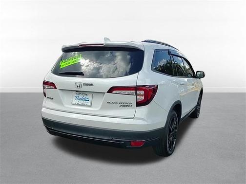 2022 Honda Pilot AWD Black Edition