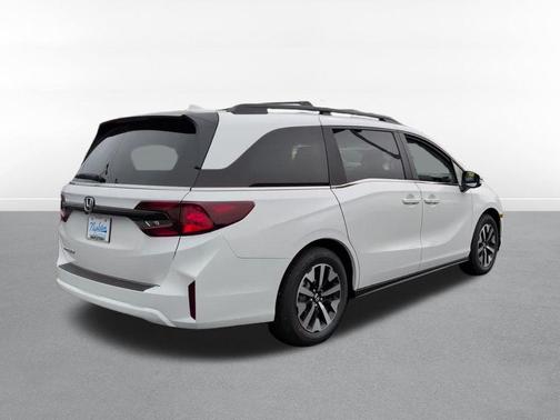 Platinum White Pearl 2026 Honda Odyssey EX-L