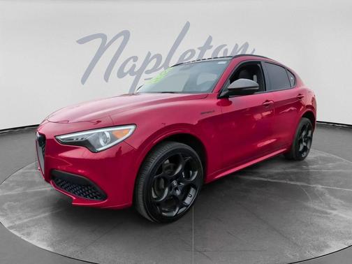 Alfa Rosso 2023 Alfa Romeo Stelvio Estrema AWD