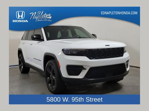 Bright White Clearcoat 2023 Jeep Grand Cherokee Altitude