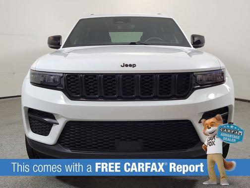 Bright White Clearcoat 2023 Jeep Grand Cherokee Altitude