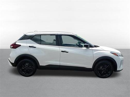 2023 Nissan Kicks S