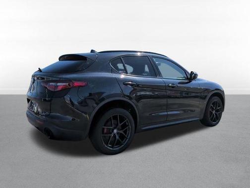 Vulcano Black Metallic 2019 Alfa Romeo Stelvio Base