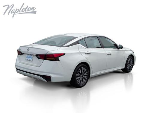 Glacier White 2025 Nissan Altima 2.5 SV