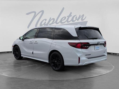 Platinum White Pearl 2026 Honda Odyssey Sport-L